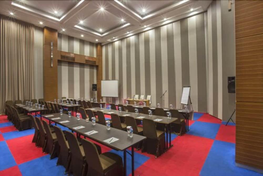 Lorin Sentul Hotel Bogor Ngoại thất bức ảnh